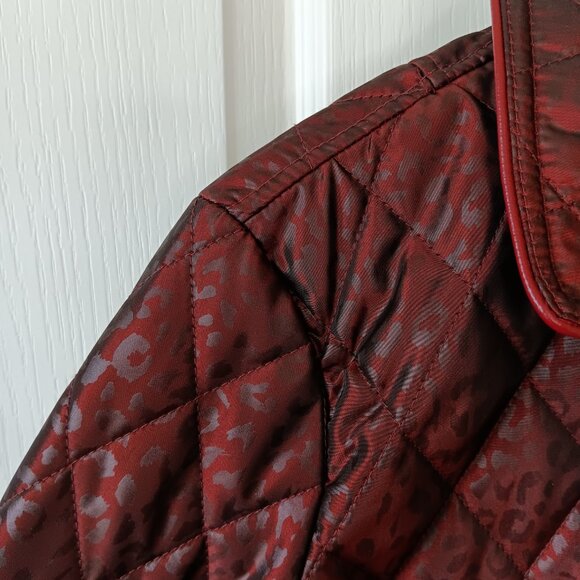 NEW Chico's Women's Deep Red Long Quilted Animal-Print Coat Size 1 US Size 8/10 - Picture 3 of 16